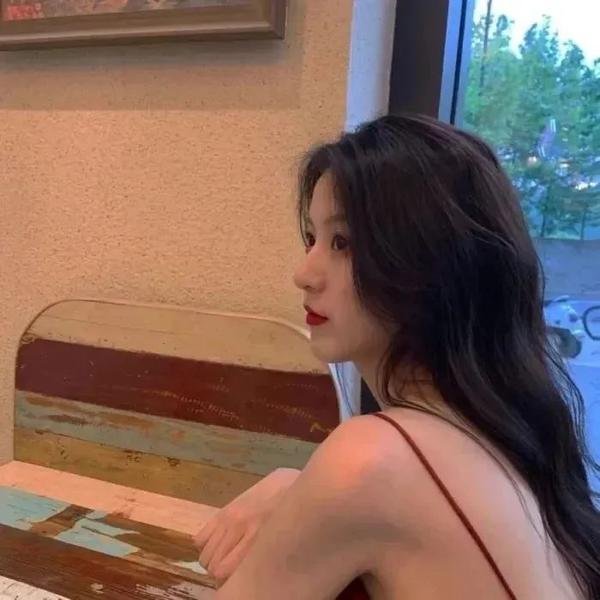 她和她的恋爱小动作